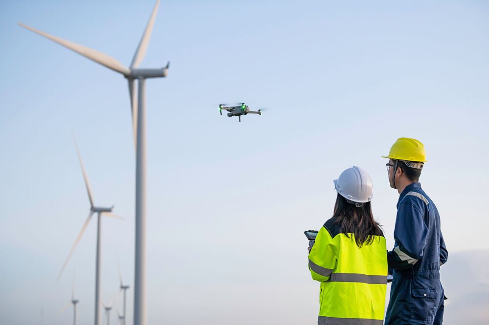 Grüne Technologien Windräder Innovation Drohne