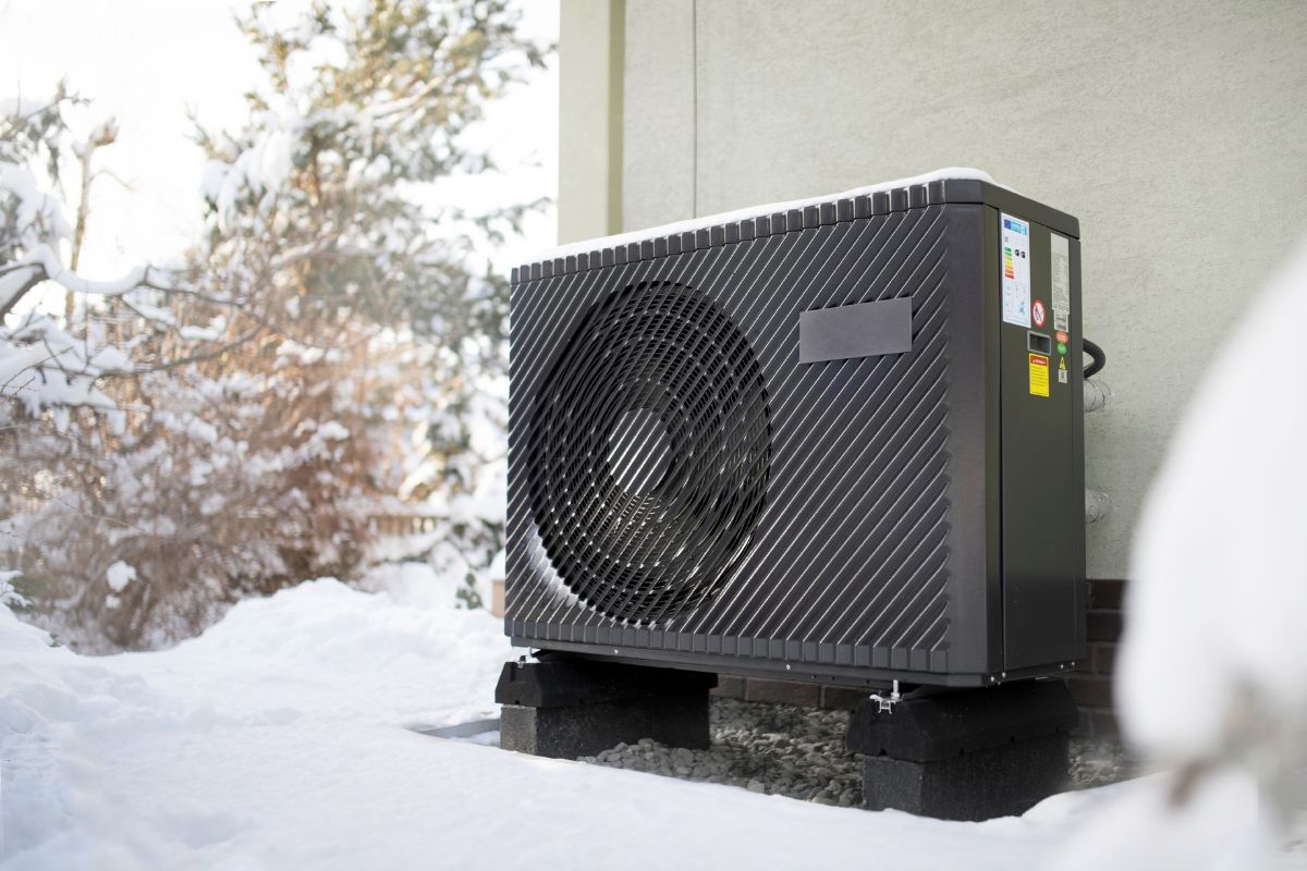 Wärmepumpe im Schnee: Zuhause Wärme erzeugen