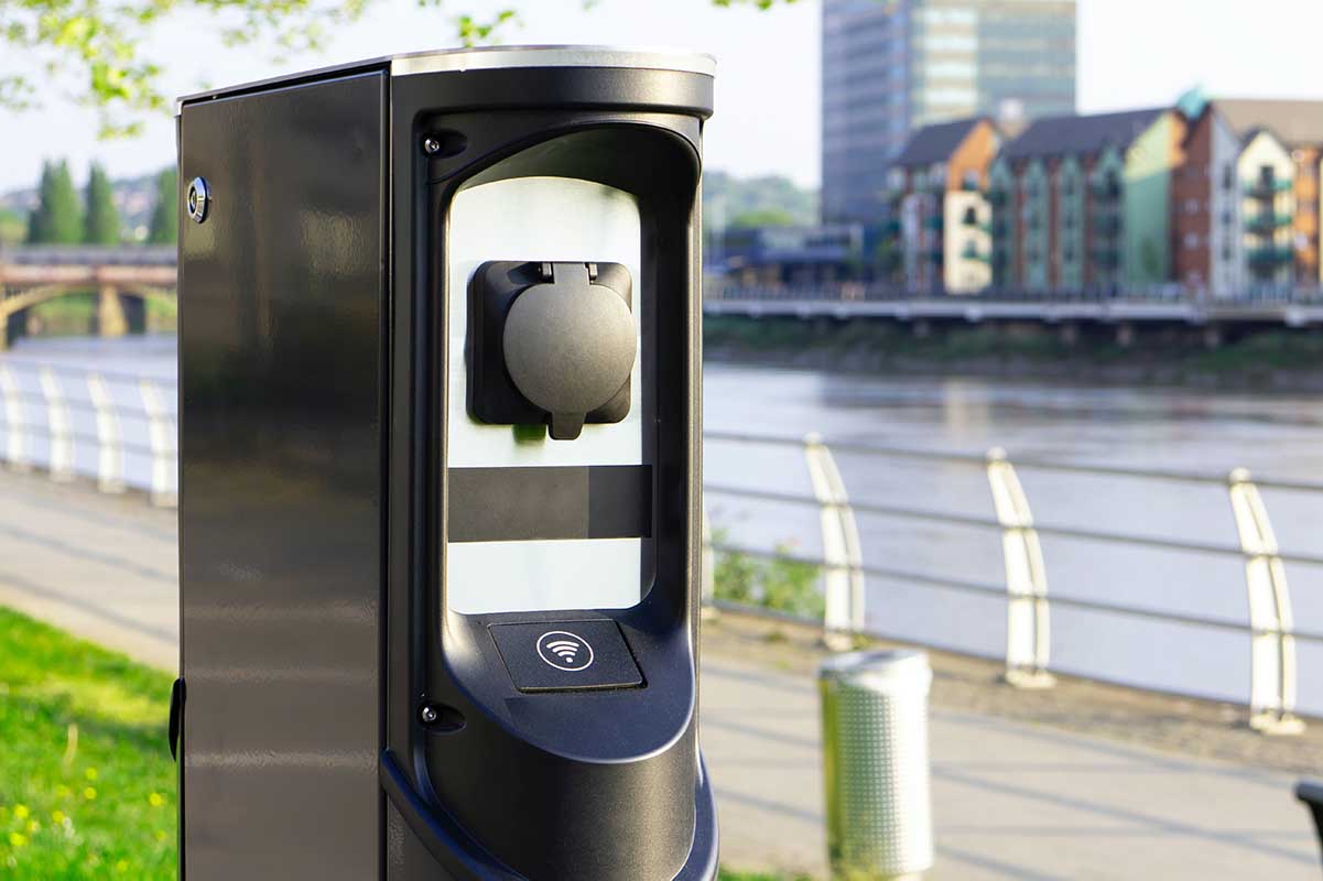 Ladesäulen: Tankstellen für nachhaltige Mobilität?