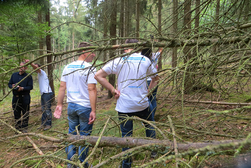Das SAUBER ENERGIE-Team im Schutzwald in Wershofen/Eifel